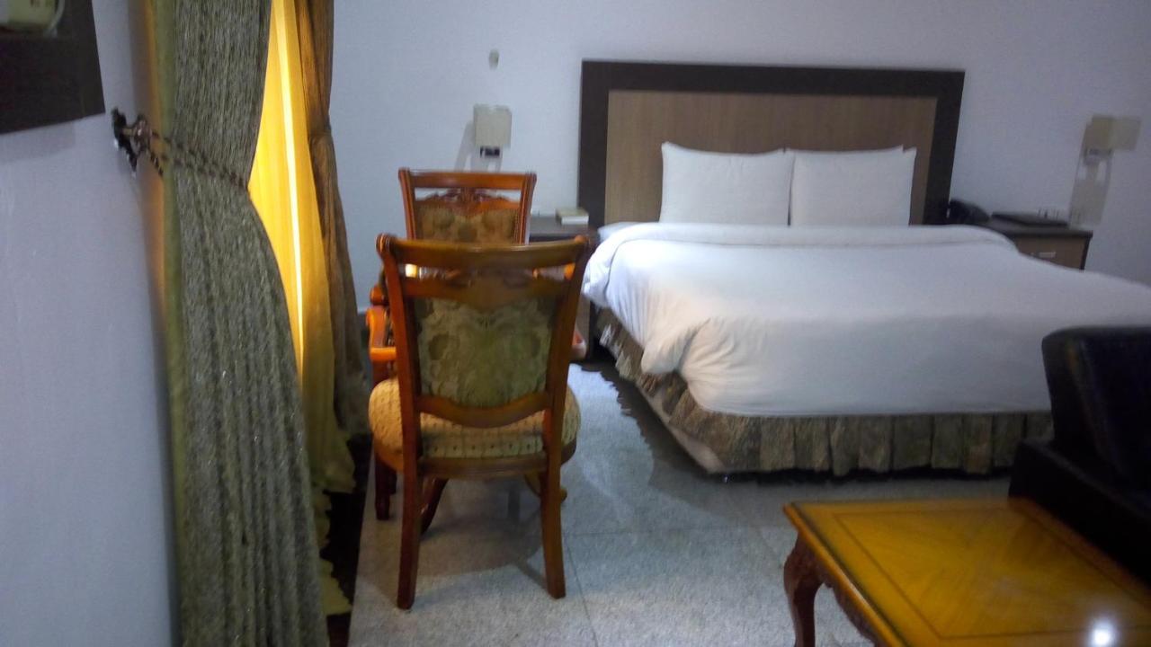 Immaculate Royal Int'L Hotel Owerri Exterior foto